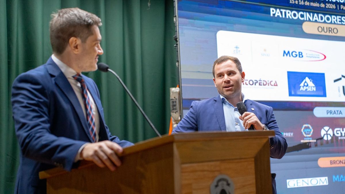 Dr. João Protásio no púlpito durante a abertura do I Congresso Tocantinense de Ortopedia e Traumatologia, Palmas, maio de 2026